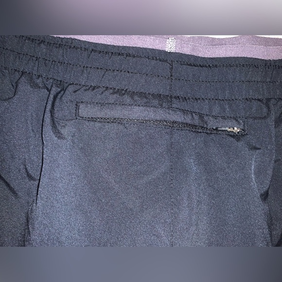 Nike Dri-Fit lined athletic running back zip pocket shorts women’s size medium - Picture 4 of 13